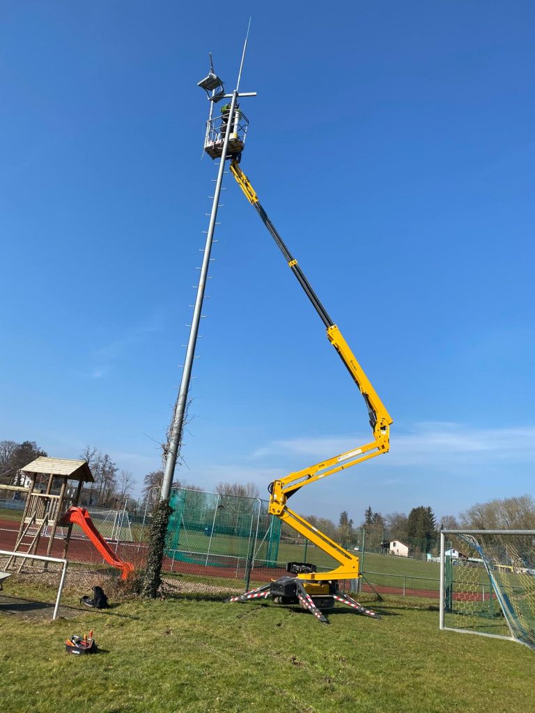 Umrüstung neue Flutlichanlage am Sportplatz