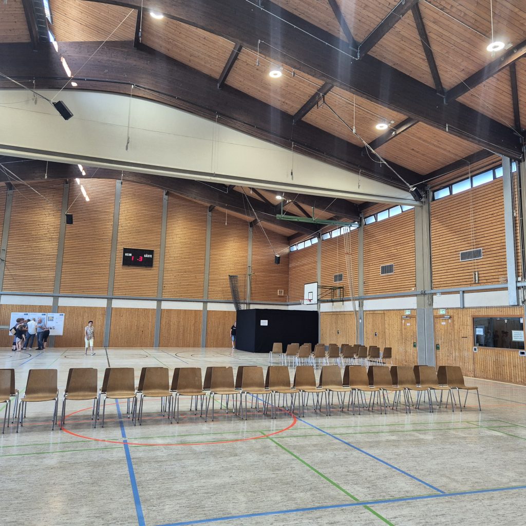 Beratung für Betroffene des Hochwassers in der Halle