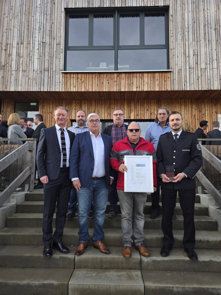 Gruppenfoto Ehrenamtspreis der Sparkasse Kraichgau