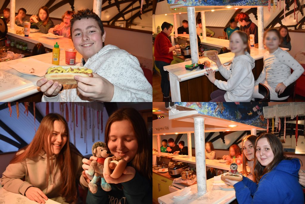 Hot Dog essen im Bounty