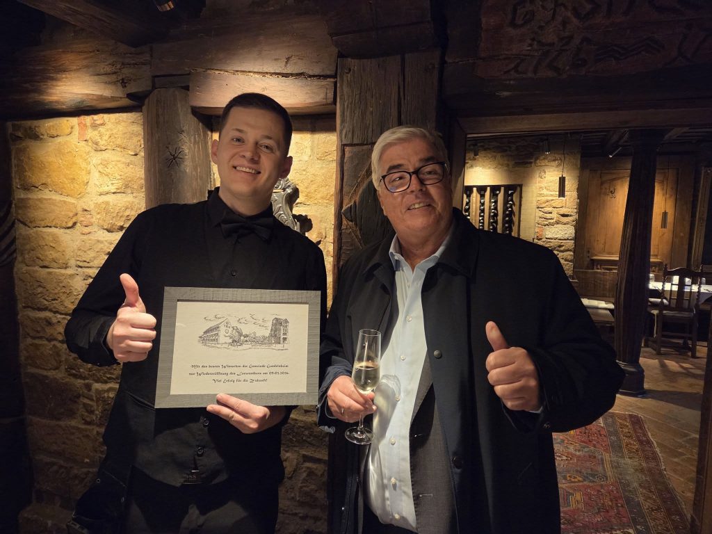 Löwenthor neuer Pächter mit Bügrermeister Rupp