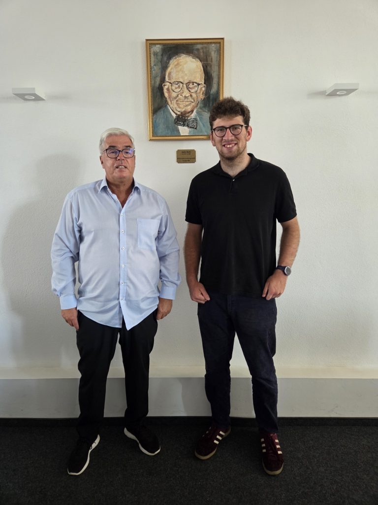 Bürgermeister Markus Rupp und Ur-Urenkel des Gondelsheimer Ehrenbürgers Jacob Hecht