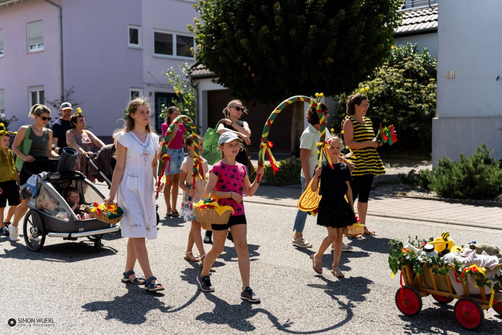 Festumzug 125 Jahre Feuerwehr und Turnverein Gondelsheim