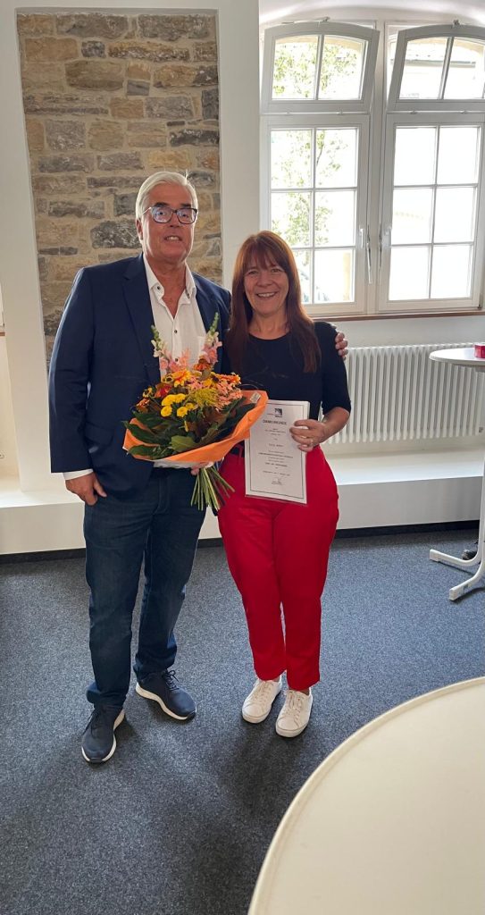 Tanja Weber feiert Dienstjubiläum mit Bürgermeister Markus Rupp
