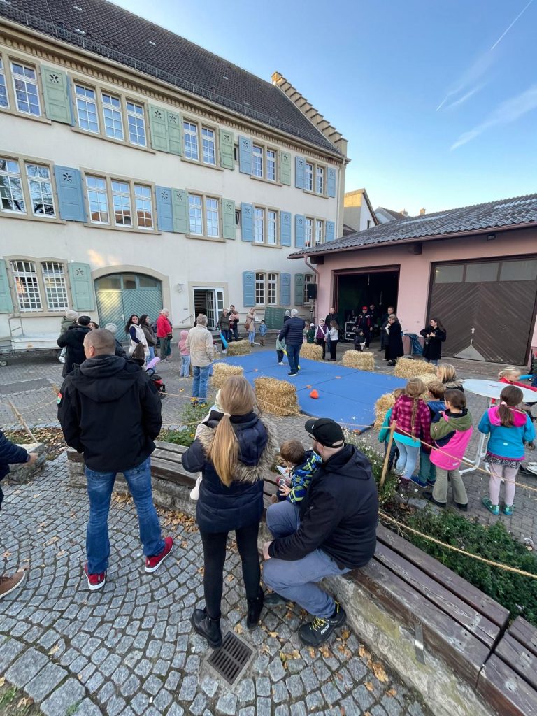 Hahnenschlag-Wettbewerb für Kinder